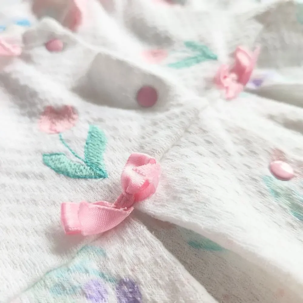 Vintage 1980s Carter’s Baby Girls One-Piece Floral Footed Romper – Size L 12 Mos - Picture 3 of 9